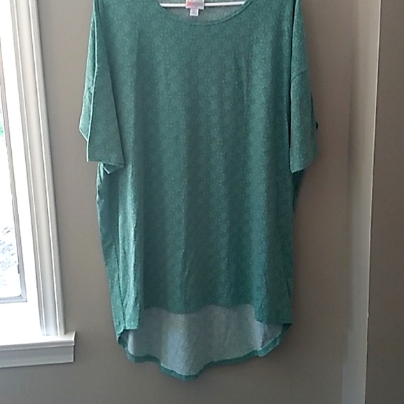 LuLaRoe Tops - LuLaRoe green print top L